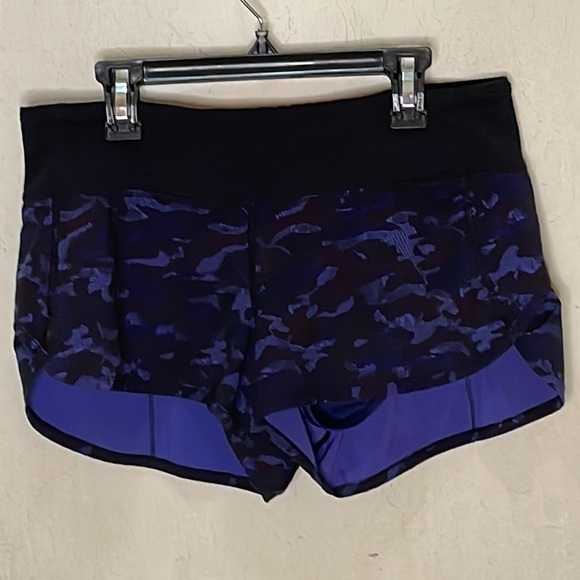 Lululemon Speed Short Mini Hounds Camo Emperor Blue Black/Black Size 4 - Picture 4 of 6